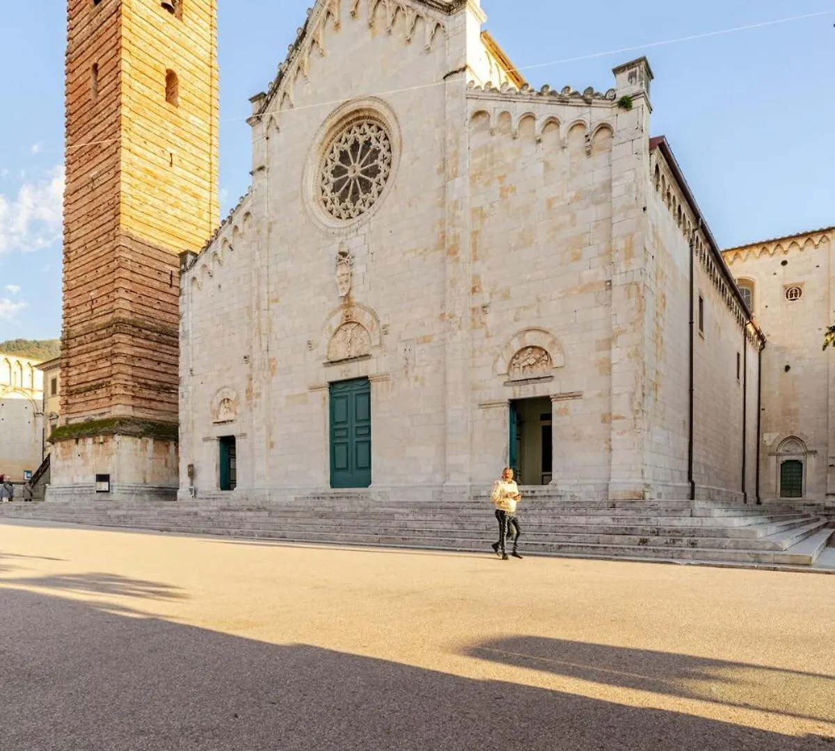 100M From The Duomo - The Living Gallery Pietrasanta Apartamento