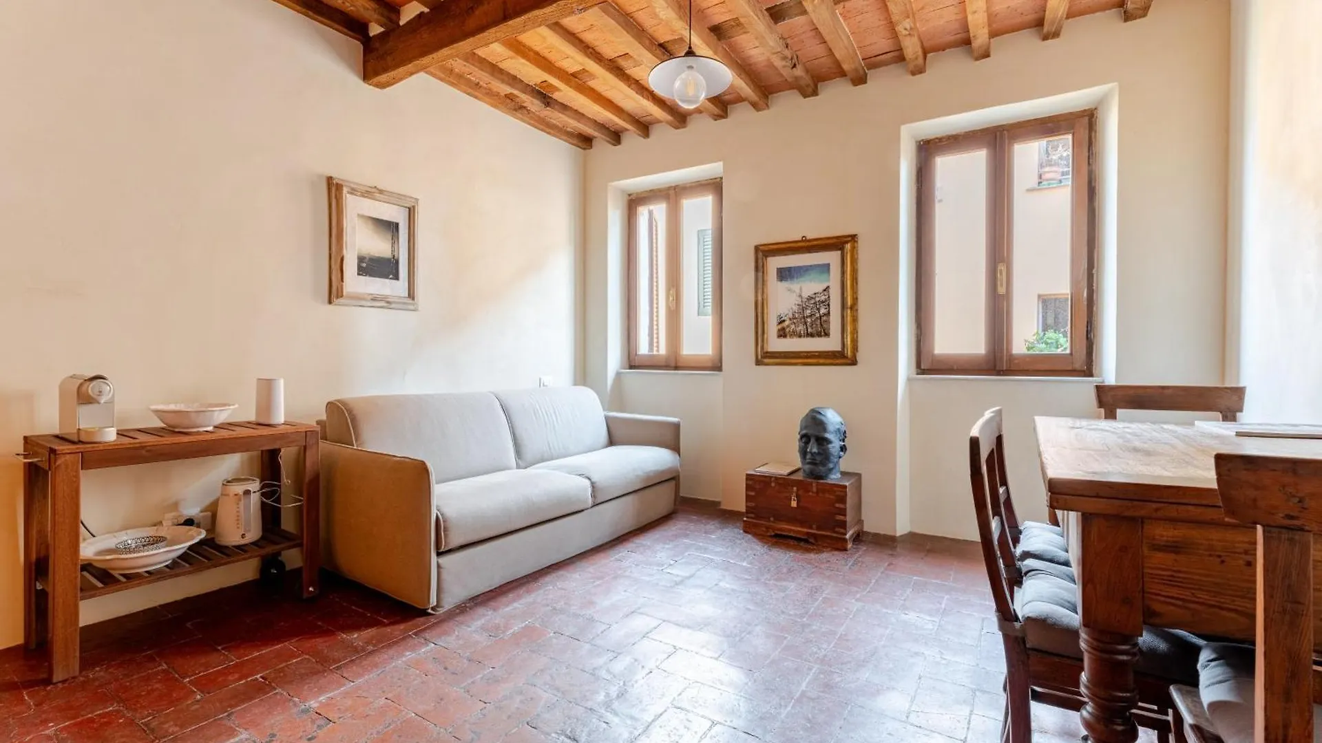 100M From The Duomo - The Living Gallery Pietrasanta